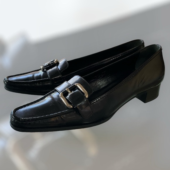 Prada Loafer, black, low heel, Classic! Great Condition! Size 38.5 / 8 - Picture 2 of 16